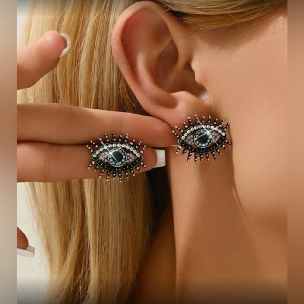 ✨NEW Eye Design Black Antique Gold Statement Earrings
